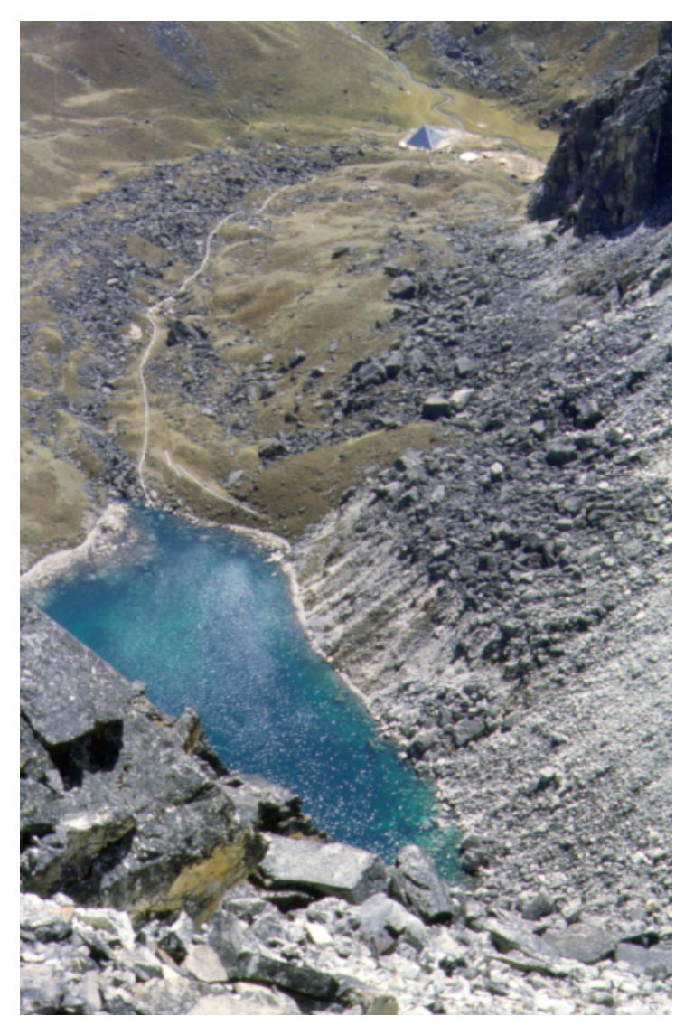 lago piramide